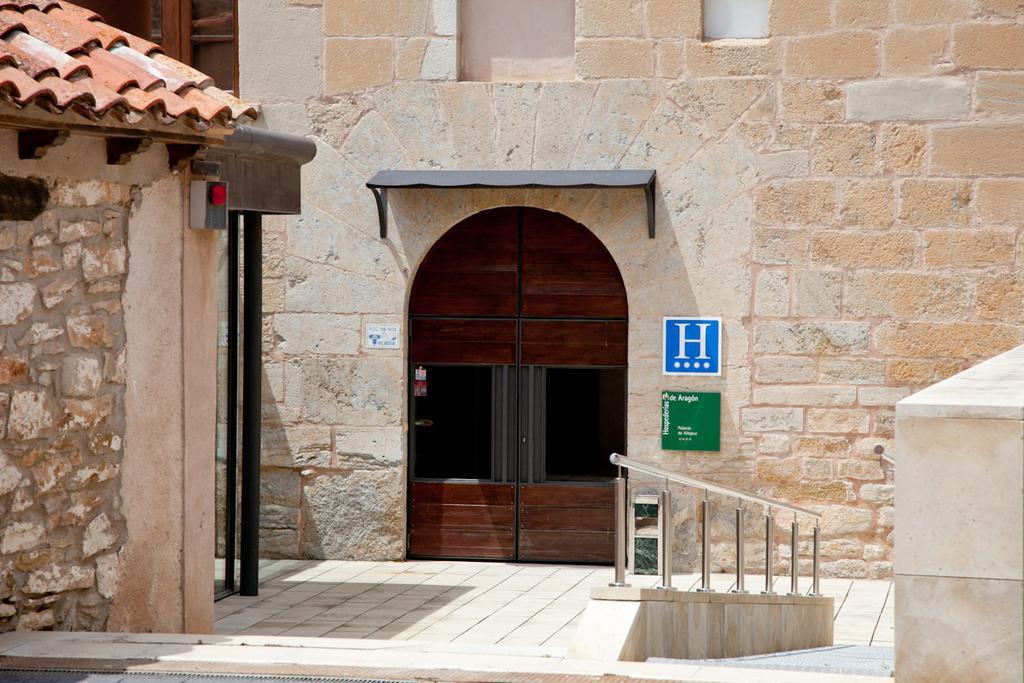 Hospederia Palacio De Allepuz Hotel Bagian luar foto