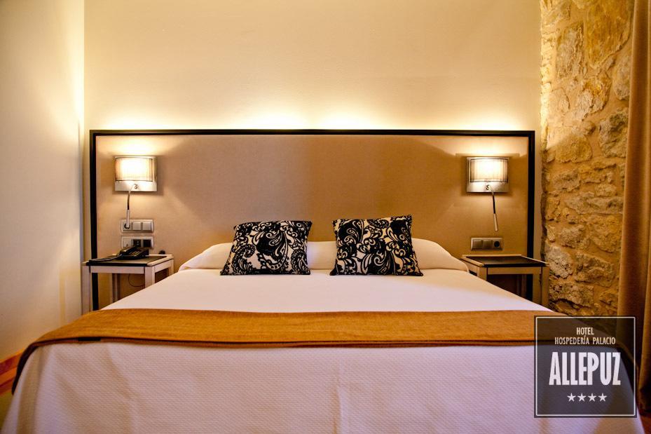 Hospederia Palacio De Allepuz Hotel Ruang foto
