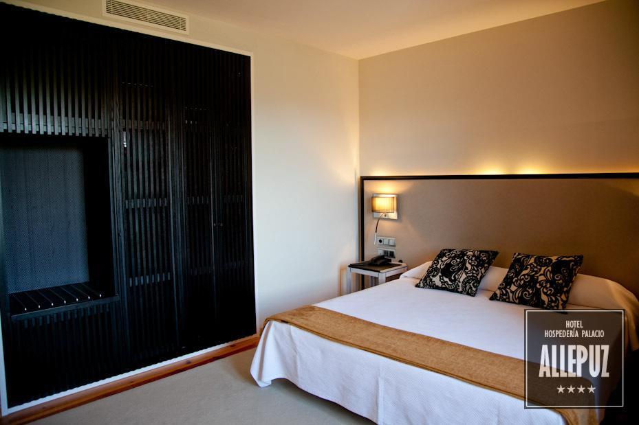 Hospederia Palacio De Allepuz Hotel Ruang foto